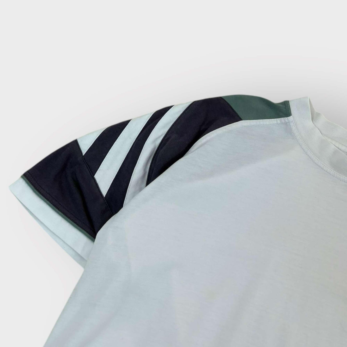 Adidas T-shirt